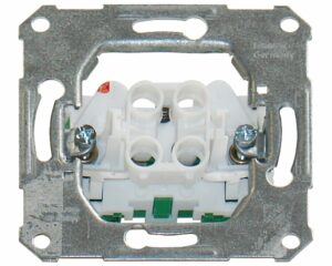 Mecanism buton cu revenire