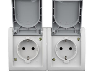 Priză dublă PE şi capac, 16A, orizontal, PT, cl.elast, IP54