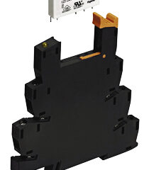 Releu SNR in soclu 6A 230VAC/DC 1C comutator + LED